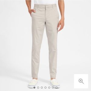 Everlane Air Chino (31 x 30 | Stone)